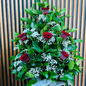 Producto-Pie de urna 6 rosas