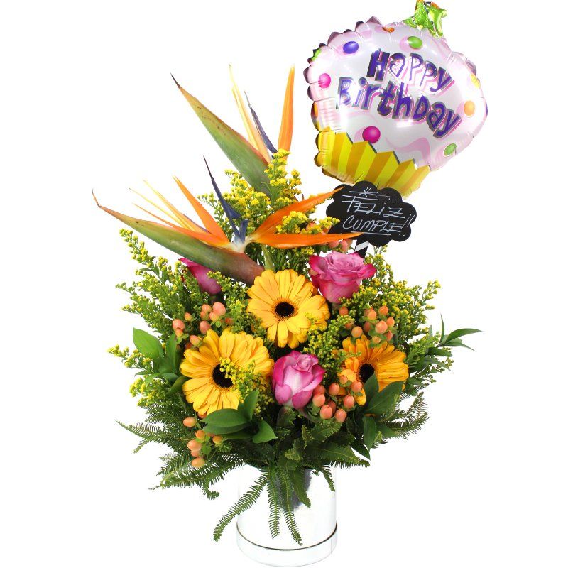 Arreglo floral de cumpleaños con gerberas, rosas, ave del paraíso y globo decorativo "Happy Birthday".